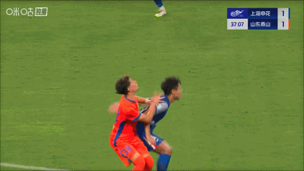 距榜首3分！申花3-3泰山近6轮仅1胜 瓦科戴帽2轮7球王大雷送点