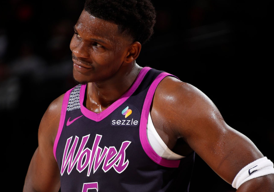 开云APP-NBA官宣两张罚单：华子贝恩用力把球扔向观众席 各罚25000美元