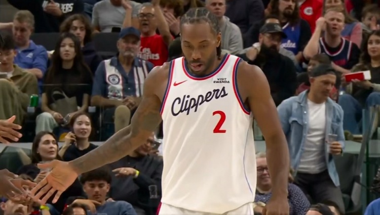 开云-丝滑一抛!伦纳德1打2造犯规打进 但罚球没中2+0