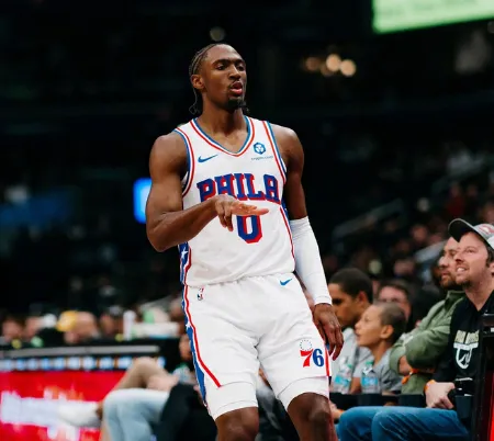 开云娱乐-明星表现！马克西季后赛近三战：场均得到27分3篮板7.7助攻